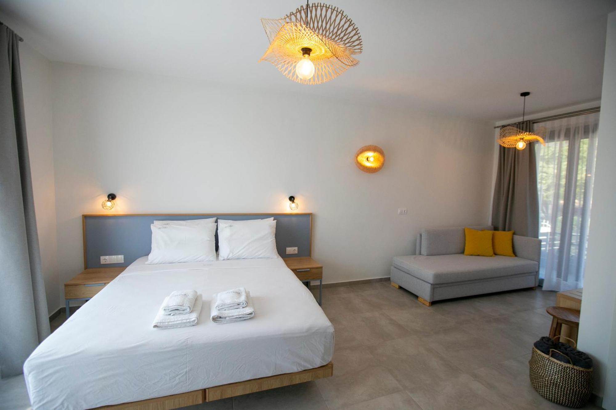 Arodo Suites Nea Iraklitsa 外观 照片
