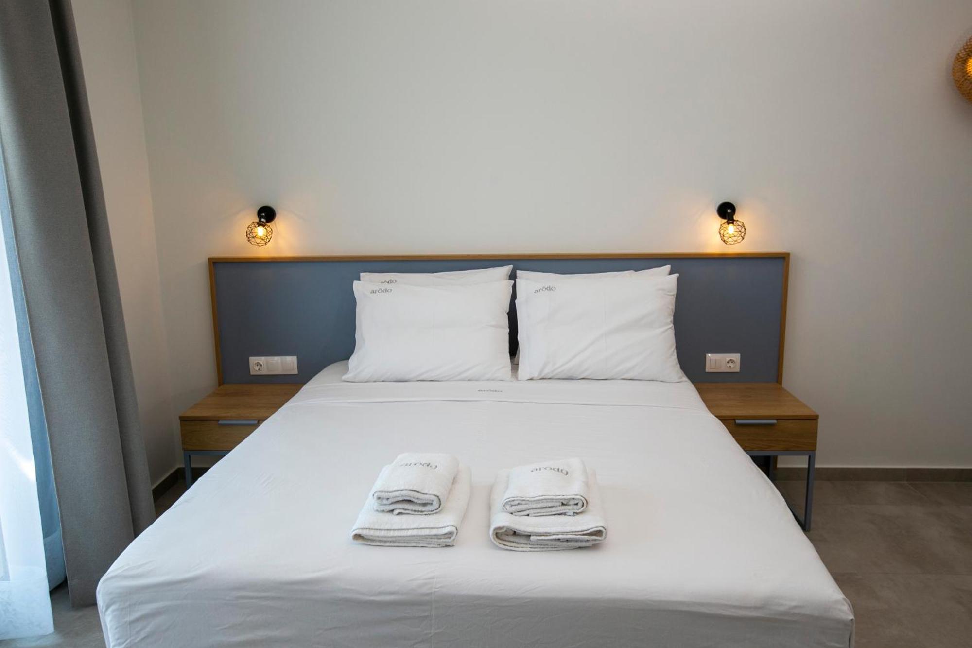 Arodo Suites Nea Iraklitsa 外观 照片